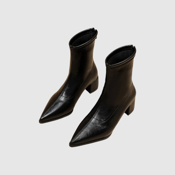 Damen Ankle Boots aus Kunstleder, spitze Zehenform, Blockabsatz, Schwarz, Flat-Lay
