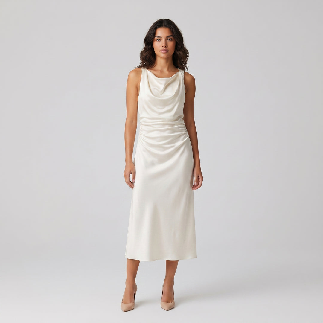 Satin Midikleid Khaki, figurbetontes Design mit Raffung, Frontansicht