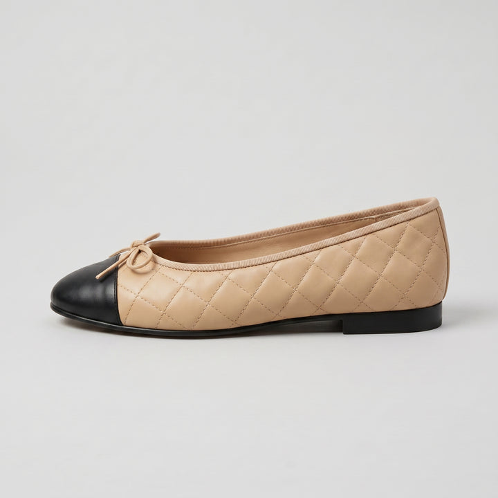 Ballerina Apricot-Schwarz Rautensteppung schwarze Kappe Seitenansicht