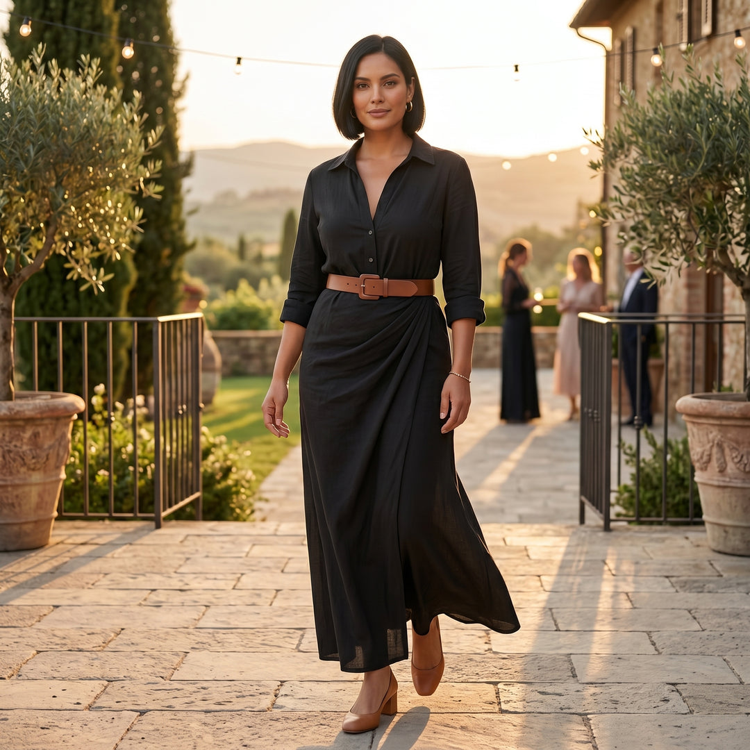 Elegantes Maxikleid Schwarz flach liegend mit Gürtel und Knöpfen