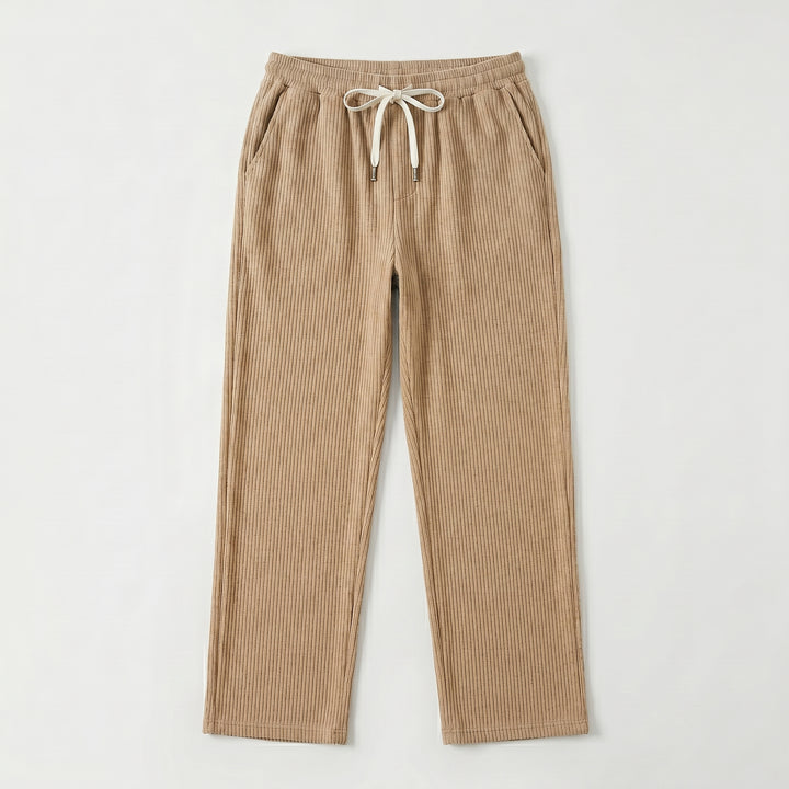 Herren Cordhose in Khaki mit Kordelzug und Eingrifftaschen, Vorderansicht ohne Model