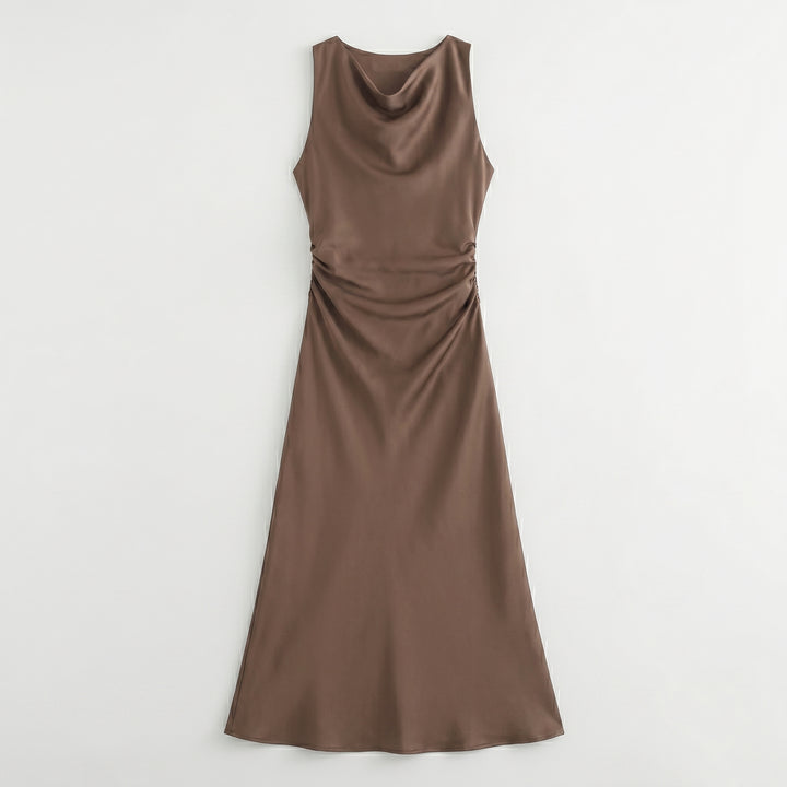 Satin Slip Midikleid Khaki mit V-Ausschnitt und Spaghettiträgern, Frontansicht