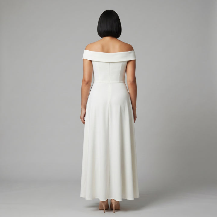 Cremeweißes Off-Shoulder Abendkleid, Rückenansicht mit Reißverschluss
