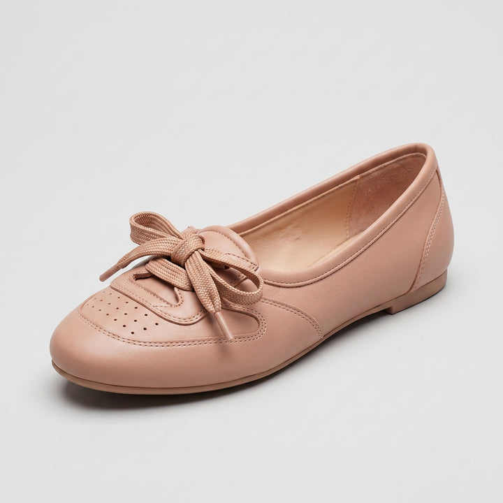 Apricot Damen-Ballerina mit Schnürschleife und Brogue-Detail, Dreiviertelansicht