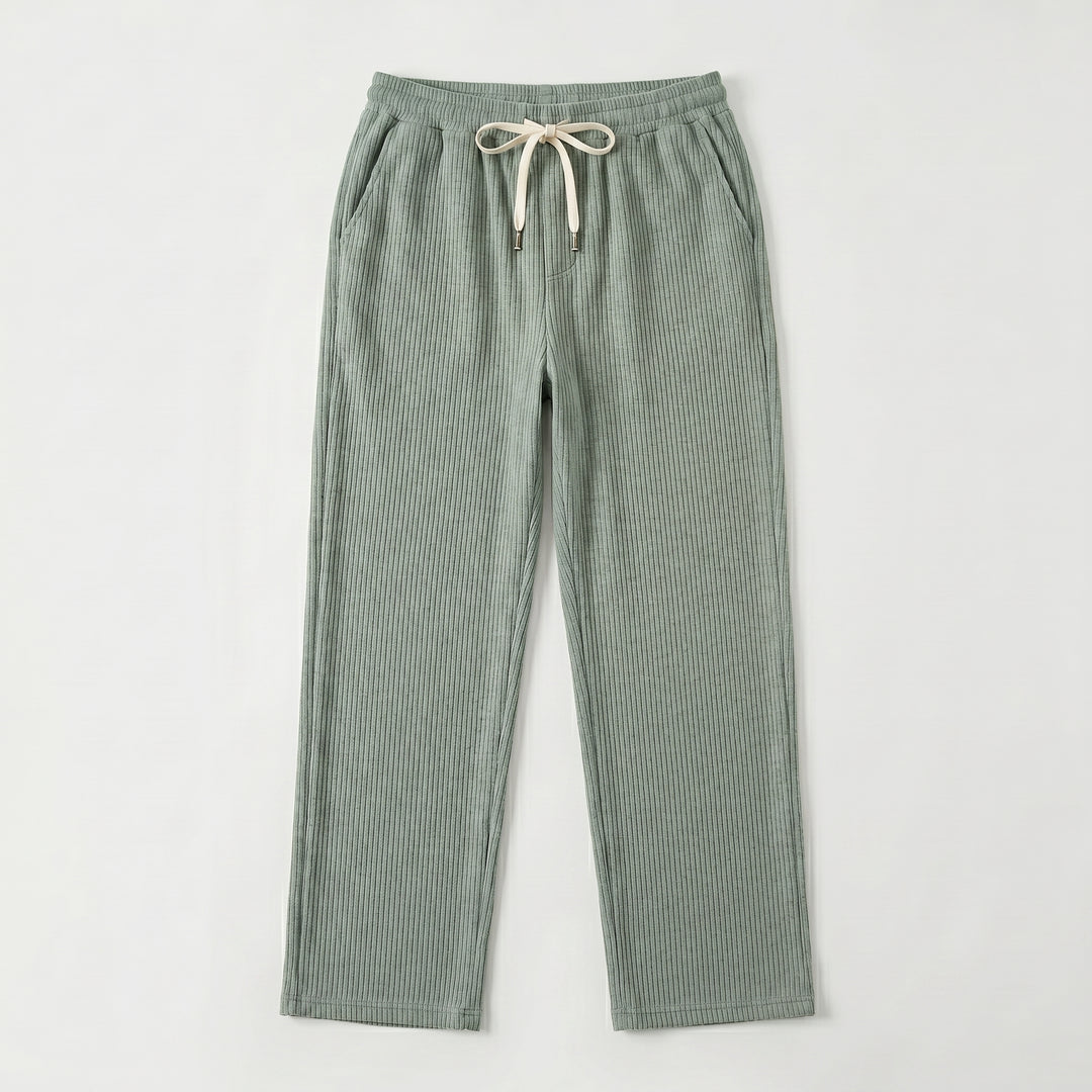 Herren Cordhose in Hellgrün mit Kordelzug und Eingrifftaschen, Vorderansicht ohne Model