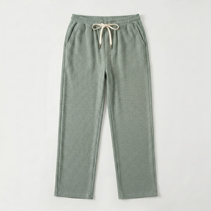 Herren Cordhose in Hellgrün mit Kordelzug und Eingrifftaschen, Vorderansicht ohne Model
