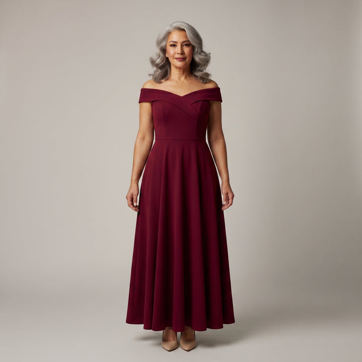 Weinrotes Off-Shoulder Abendkleid in A-Linie, bodenlang, Vorderansicht
