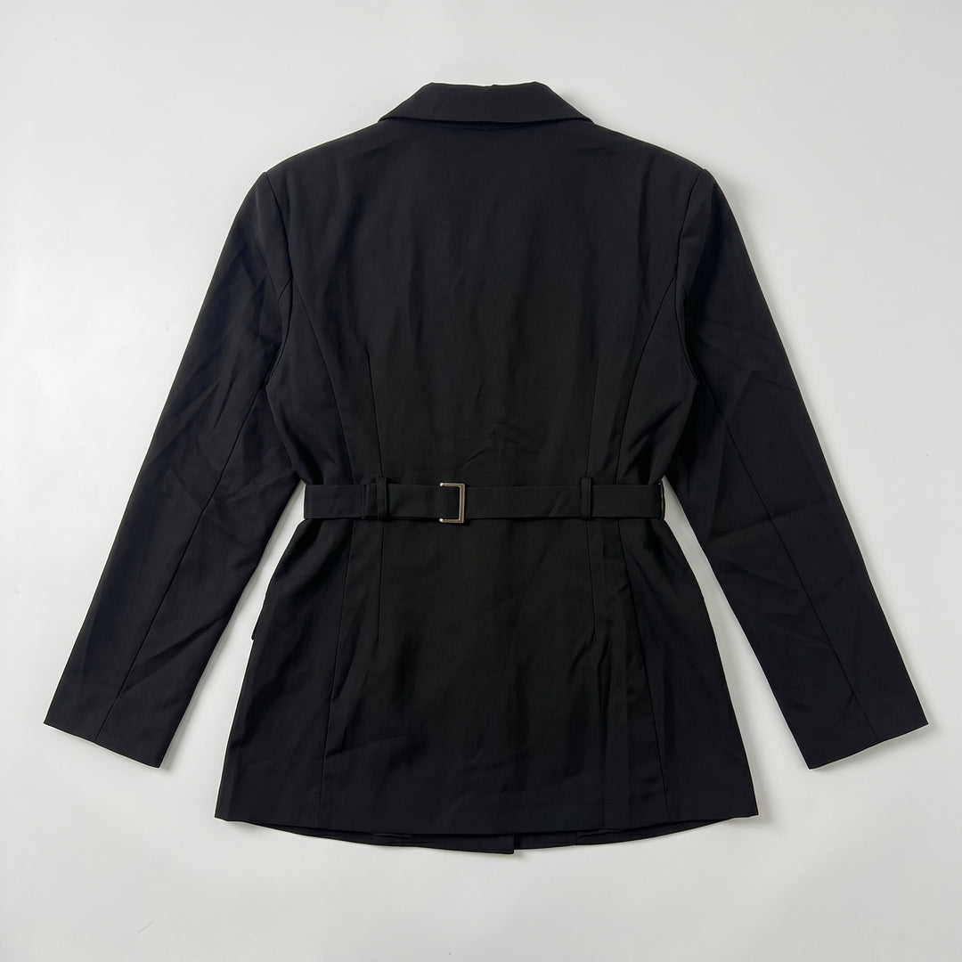 Schwarzer Blazer Rückseite mit Bindegürtel, Draufsicht