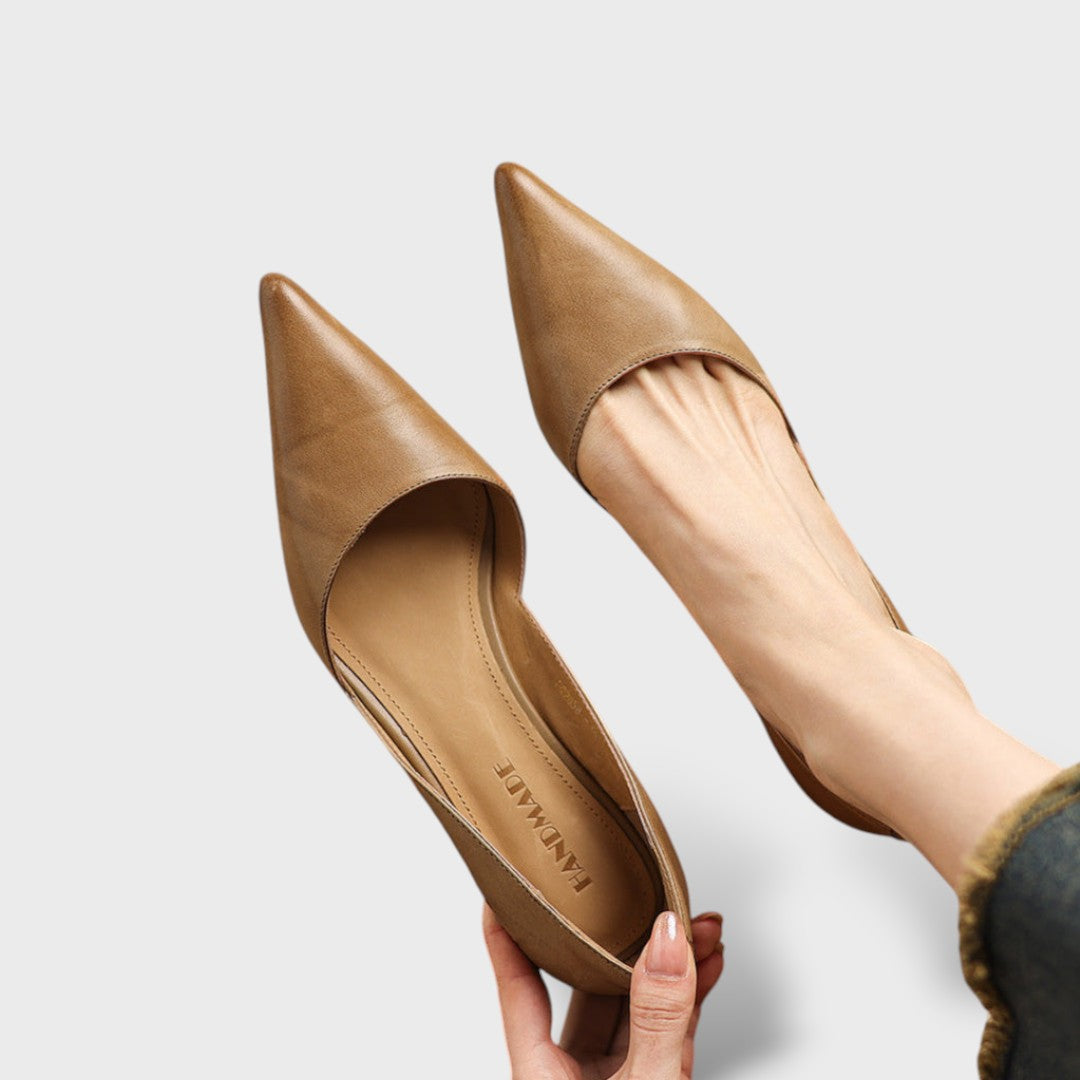 Bordeauxrote spitze Pumps mit elegantem Thin Heel, Produktansicht