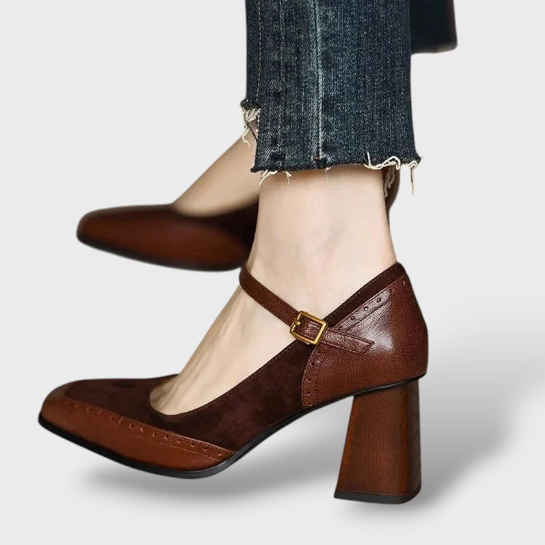 Mary Jane Pumps braun mit Blockabsatz und Schnallenriemen, Produktfoto