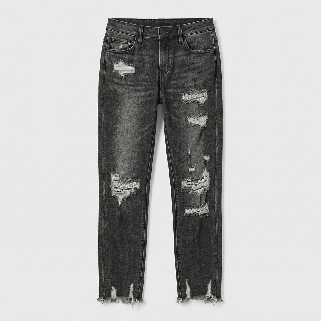 Destroyed-Jeans schwarz gewaschen, Vorderseite mit Rissen und Fransensaum