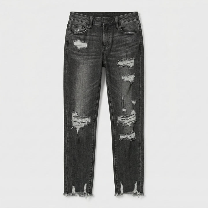 Destroyed-Jeans schwarz gewaschen, Vorderseite mit Rissen und Fransensaum