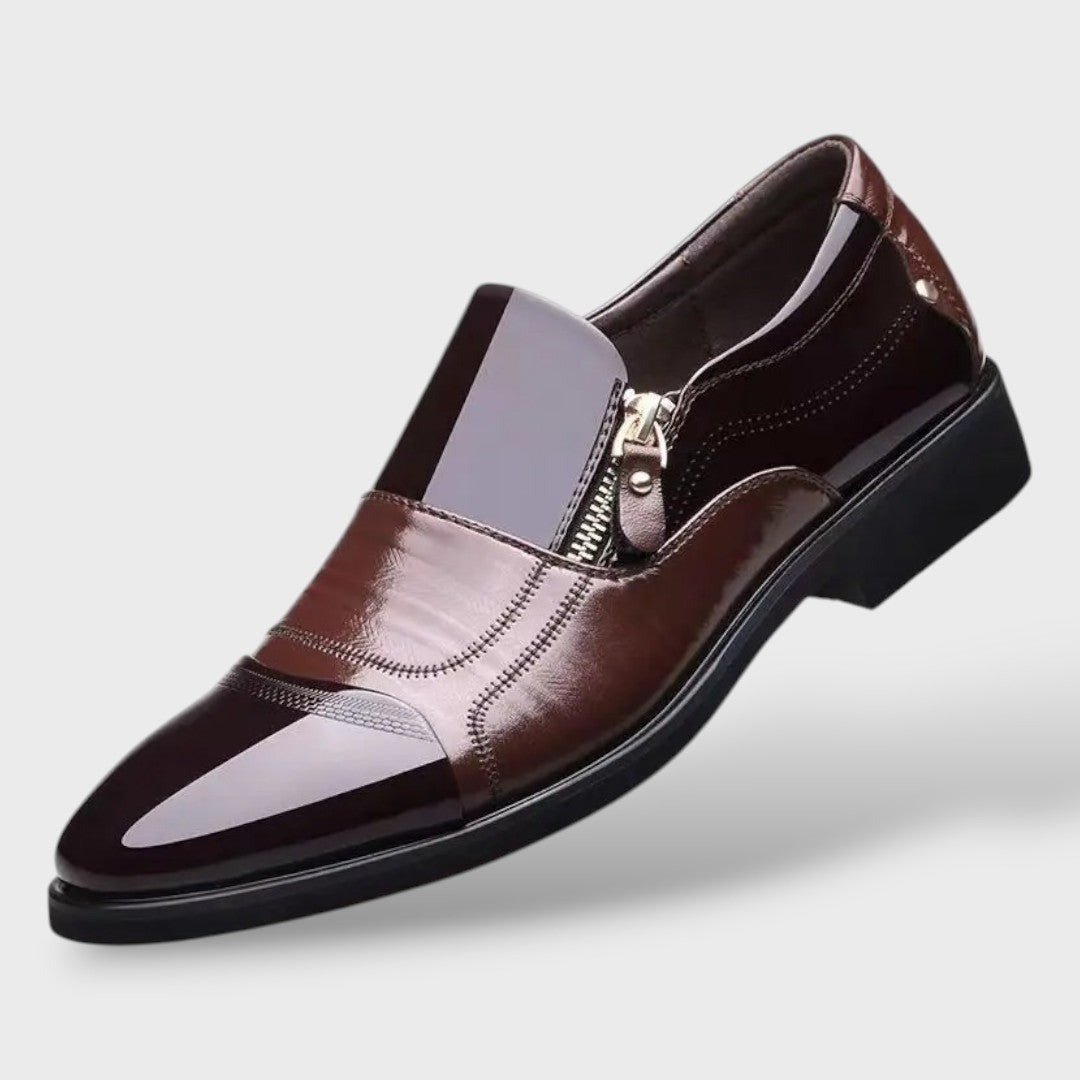 Spitzer Herren-Loafer in Braun mit Glattleder-Optik, Detailansicht
