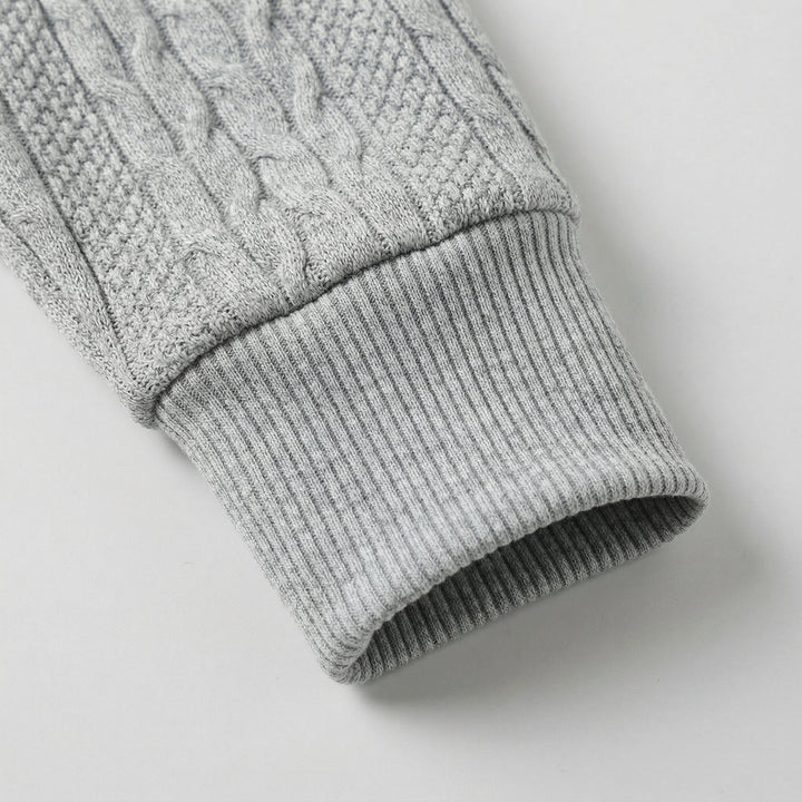 Blauer Pullover mit V-Ausschnitt und Reißverschluss, Vorderansicht
