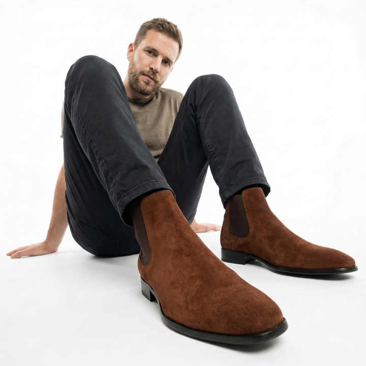 Herren Chelsea Boots Slip-on mit elastischen Einsätzen, Ganzkörper Vorderansicht