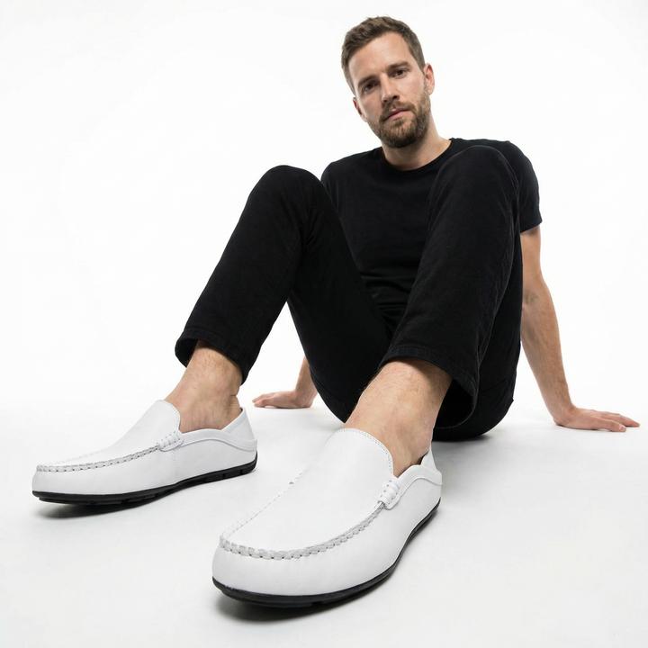 Herren Loafer Weiß am Fuß, Gesamtoutfit mit Lifestyle-Look