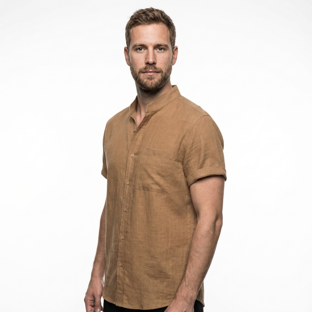 Herren Leinenhemd Kurzarm Khaki, lockerer Schnitt, Seitenansicht