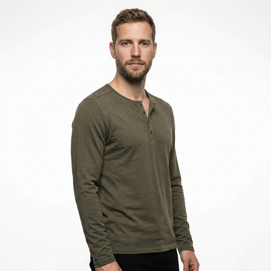 Herren Baumwoll-Langarmshirt Slim Fit, zweite Vorderansicht am Model