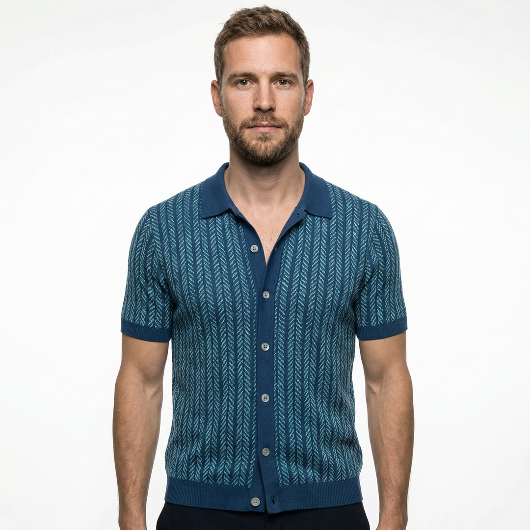 Herren Strick-Poloshirt mit Jacquard-Streifenmuster, Vorderansicht Blau