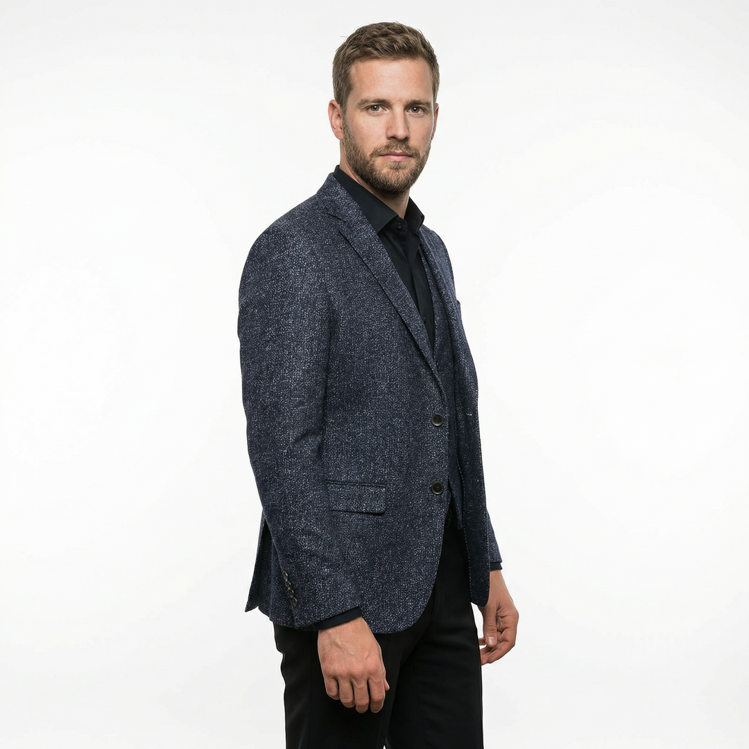 Herren Slim-Fit Blazer schwarz, elegante Silhouette, Dreiviertelansicht