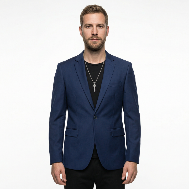 Herren Slim Fit Blazer in Blau, Vorderansicht am Model