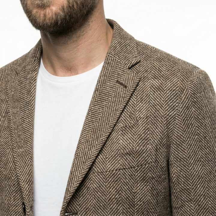 Nahaufnahme Revers und Fischgrätgewebe, Herren Slim-Fit Blazer Beige-Braun