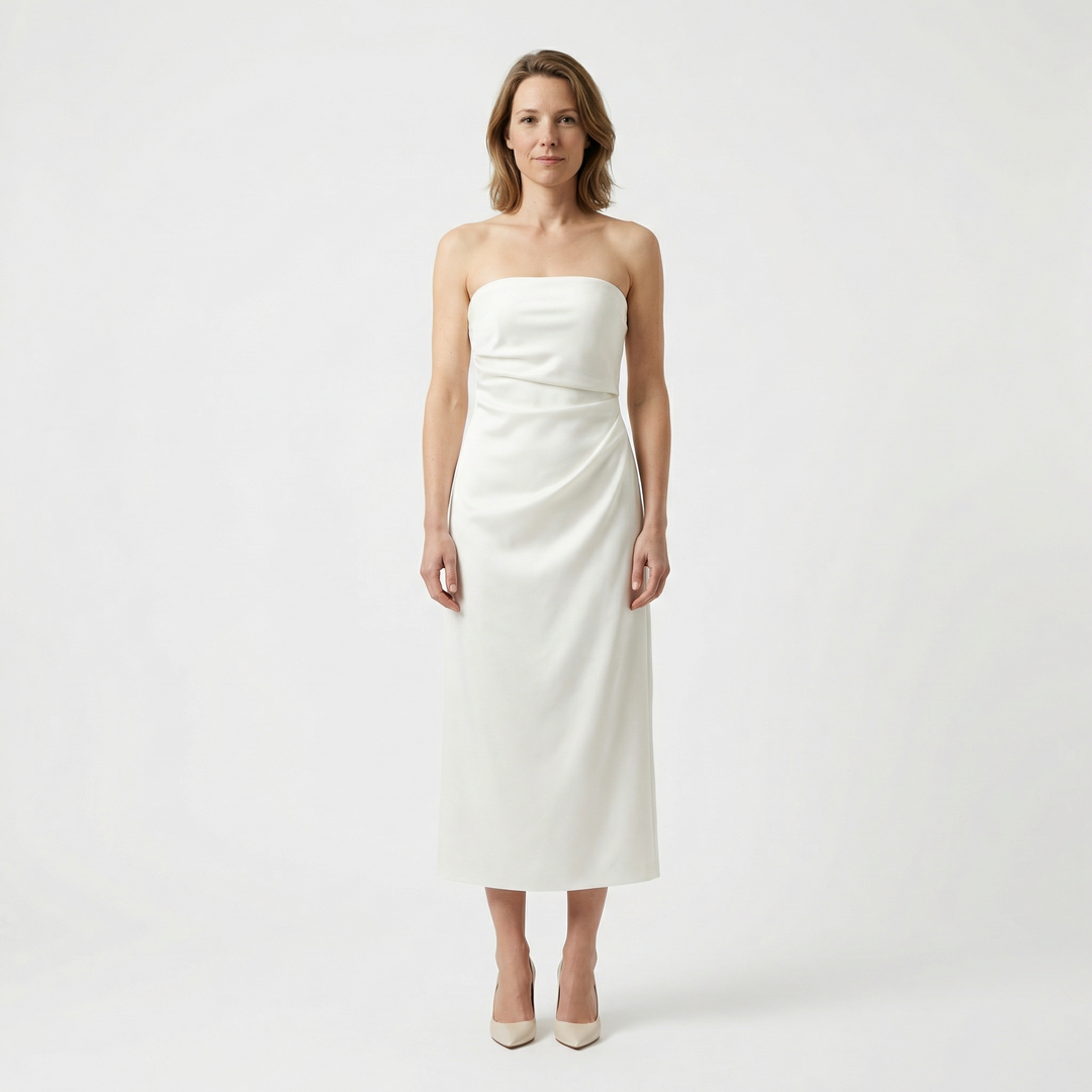 Weißes Bandeau-Midikleid mit seitlicher Drapierung, Frontansicht