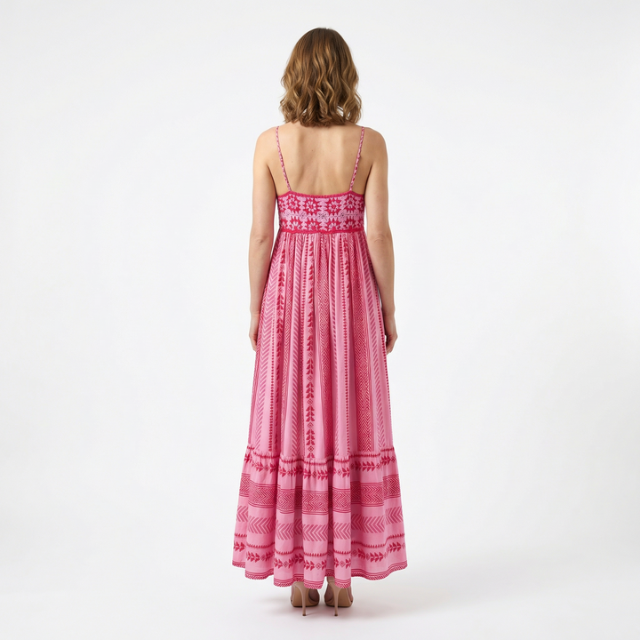Boho-Maxikleid in Rosa-Rot, offener Rücken mit Spaghettiträgern, Rückenansicht