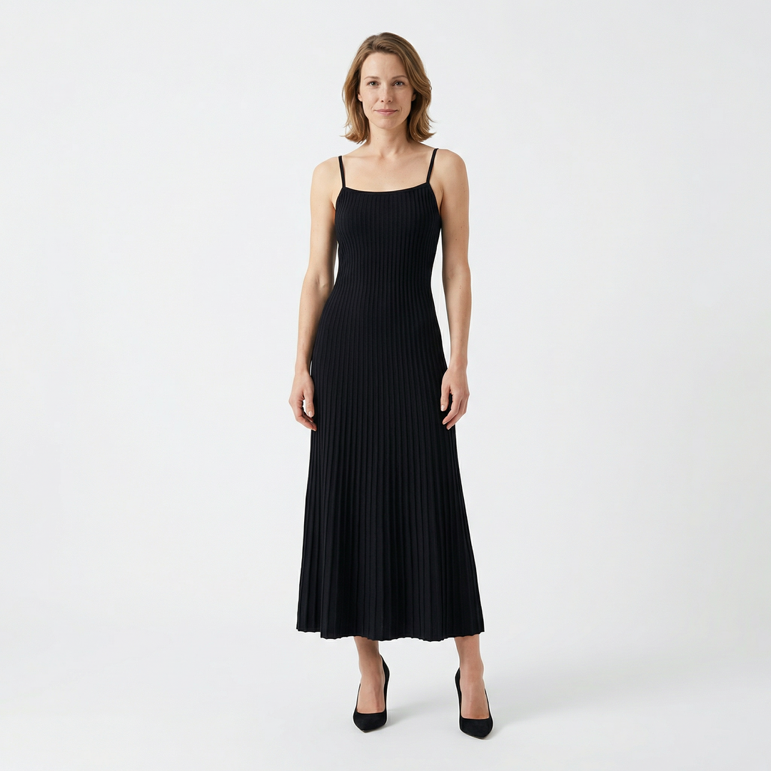 Schwarzes Strick-Plisseekleid mit Spaghettiträgern, Vorderansicht