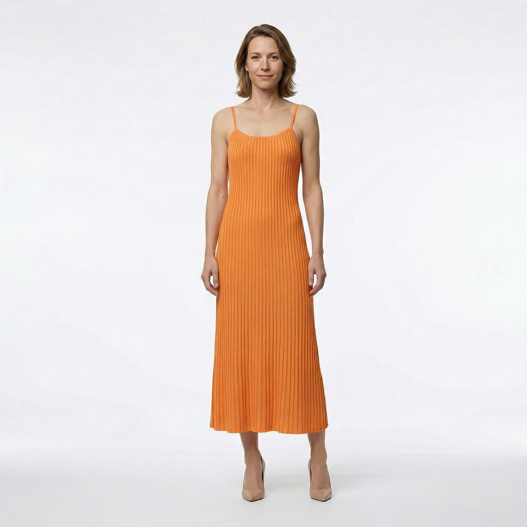 Oranges Strick-Plisseekleid mit Spaghettiträgern, Vorderansicht