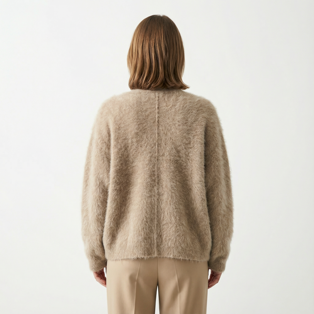 Rückenansicht Damen Oversized Cardigan beige, Mittelnaht und Gesamtsilhouette sichtbar