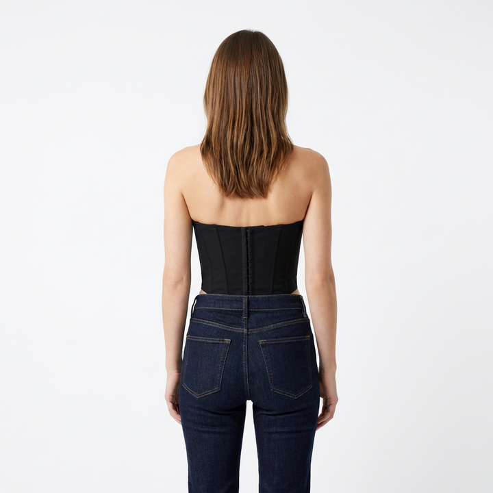 Schwarzes Bustier Crop Top Dreiviertelansicht, offener Rücken