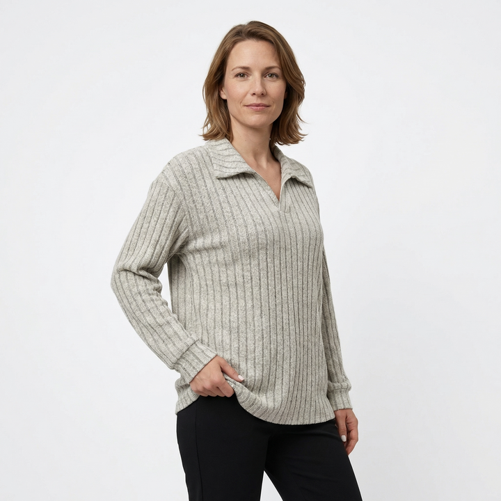 Damen Rippenstrick Poloshirt in Grau, Seitenansicht mit Polokragen, Rippenstrick sichtbar