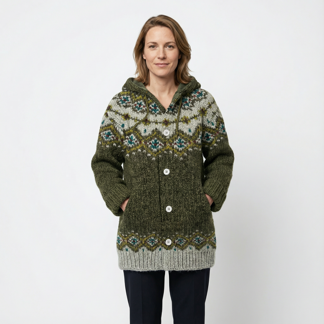 Damen Cardigan mit Tier-Print im Outfit-Kontext, Casual Look