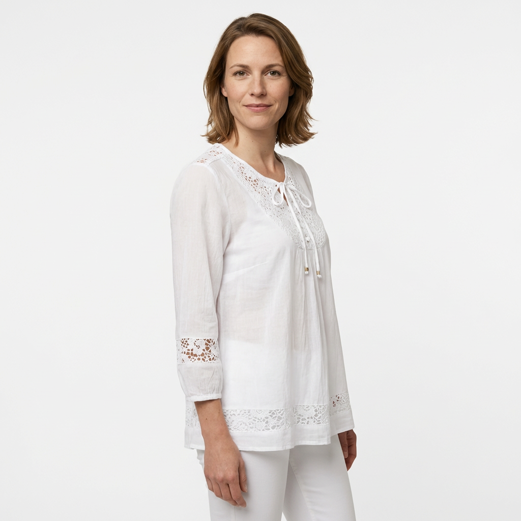 Weiße Boho-Bluse mit Spitzendetails, Seitenansicht