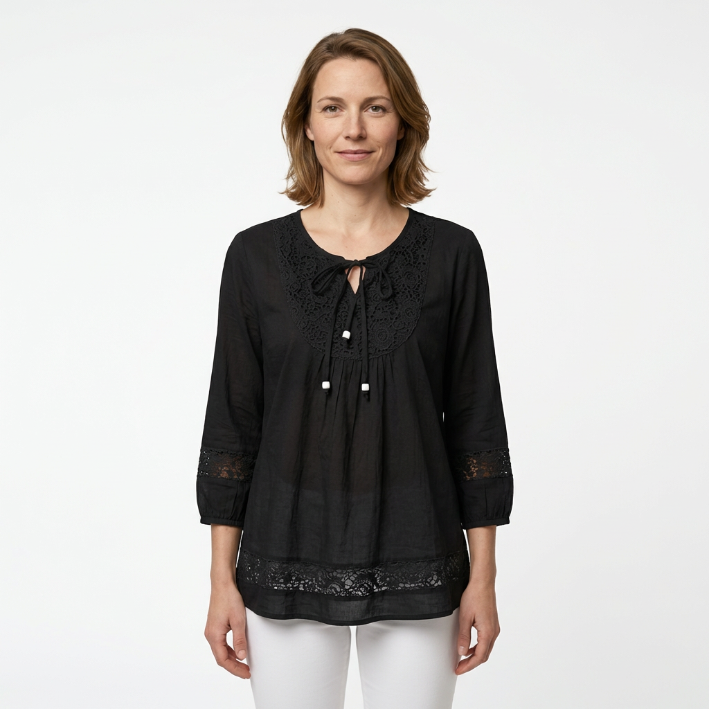 Schwarze Spitzenbluse, Seitenansicht mit Dreiviertellarm