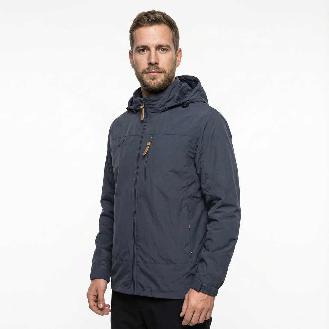 Rückenansicht Herren Windjacke, saubere Silhouette, sportlich