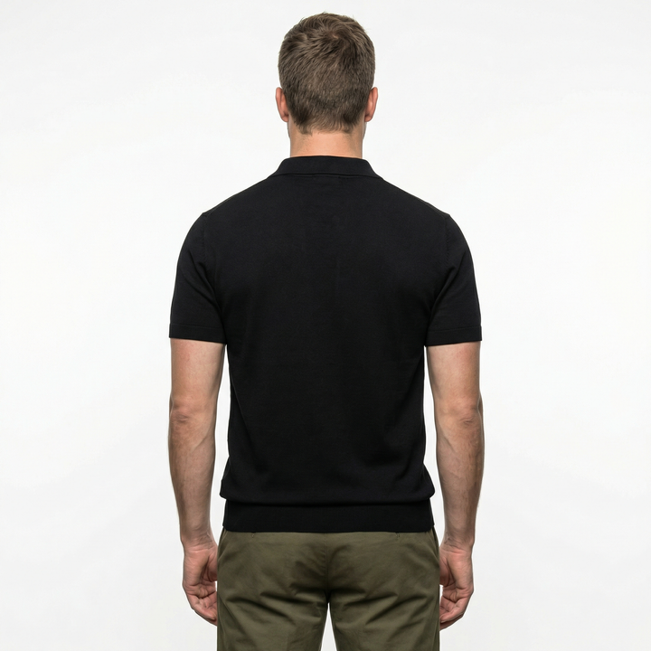 Rückenansicht Herren Polo Slim Fit in Schwarz, Passform und Schnitt sichtbar