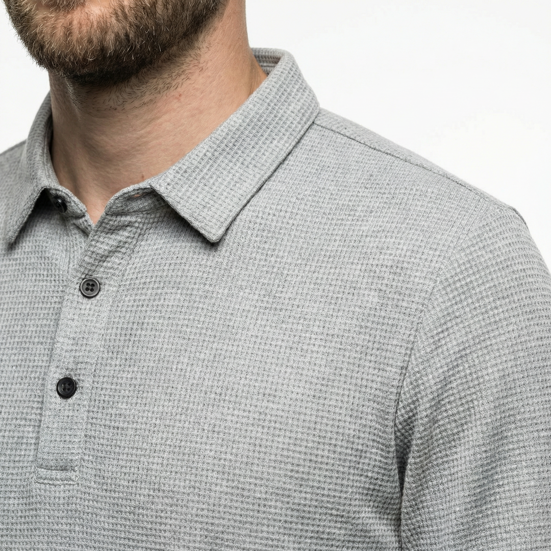 Herren Langarm Polo, Seitenansicht, Slim-Fit-Silhouette sichtbar
