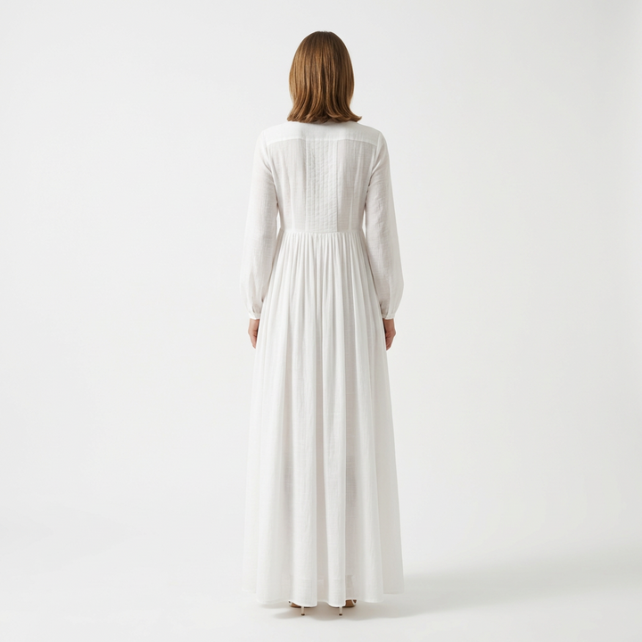 Schwarzes Maxikleid in Maxi-Länge, Rückenansicht