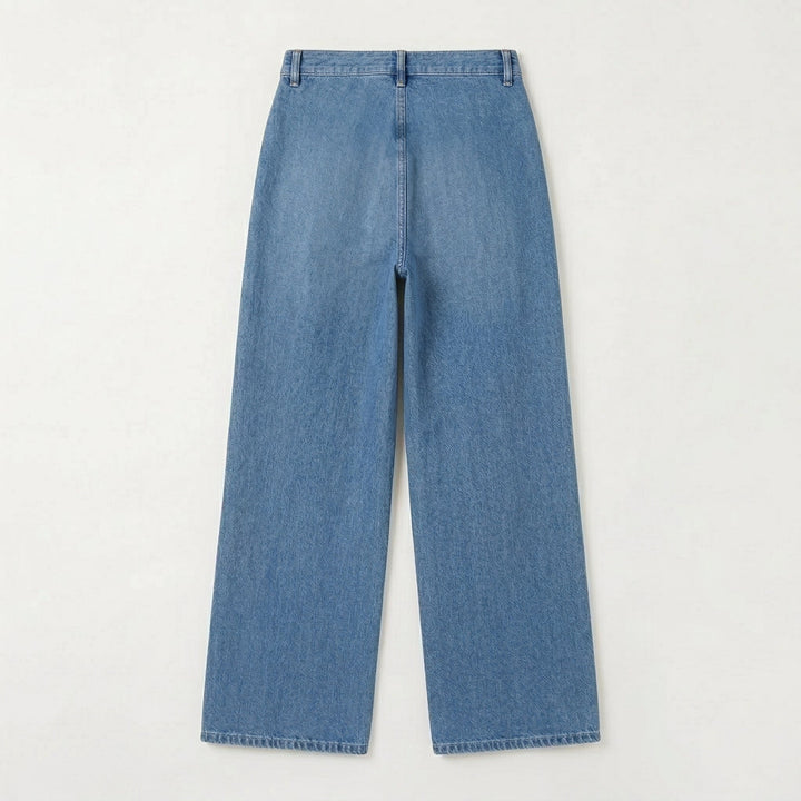 Wide-Leg Jeans hellblau Rükenansicht liegend, hoher Bund ohne Rückentaschen