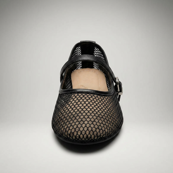 Schwarze Mary Jane Flats aus Mesh mit rundem Zehenbereich, Frontalansicht