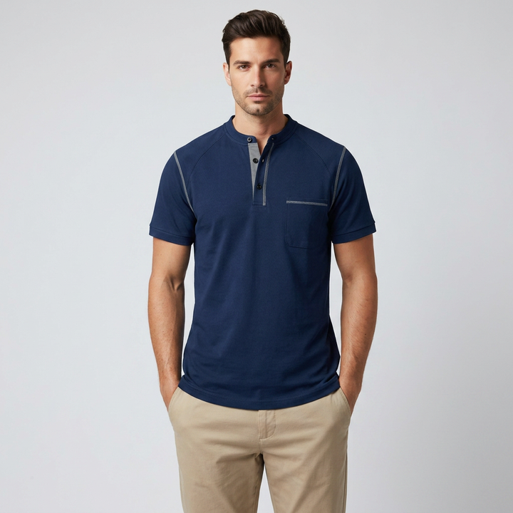 Herren Poloshirt mit Henry-Kragen in Dunkelblau, Frontalansicht