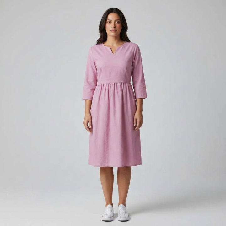 Damen Midikleid mit Kerbausschnitt und Dreiviertelarm, Frontalansicht
