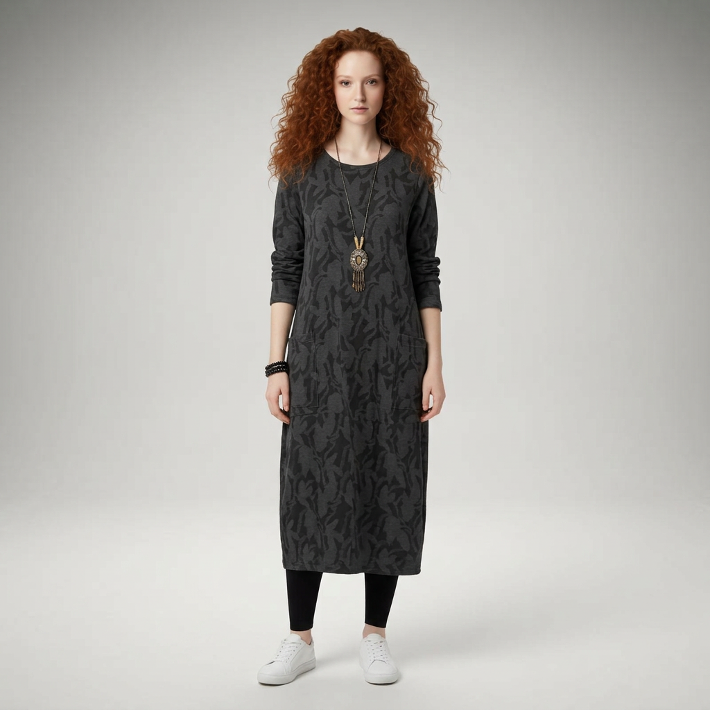 Midikleid mit Rundhalsausschnitt in Grau, Frontalansicht am Model