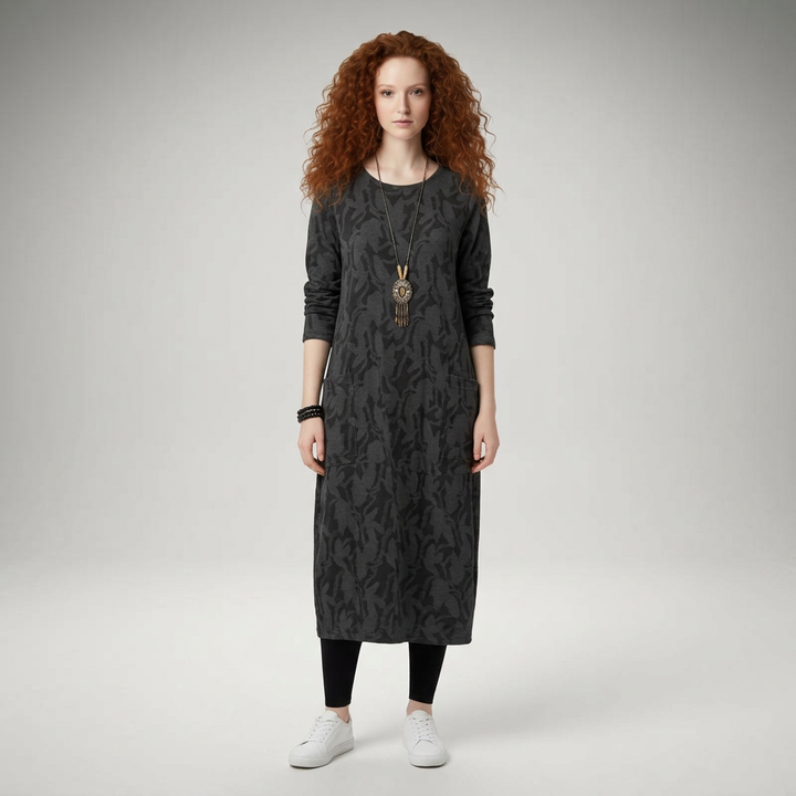 Midikleid mit Rundhalsausschnitt in Grau, Frontalansicht am Model