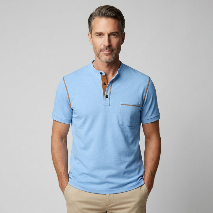 Herren Poloshirt mit Henry-Kragen in Hellblau, Frontalansicht