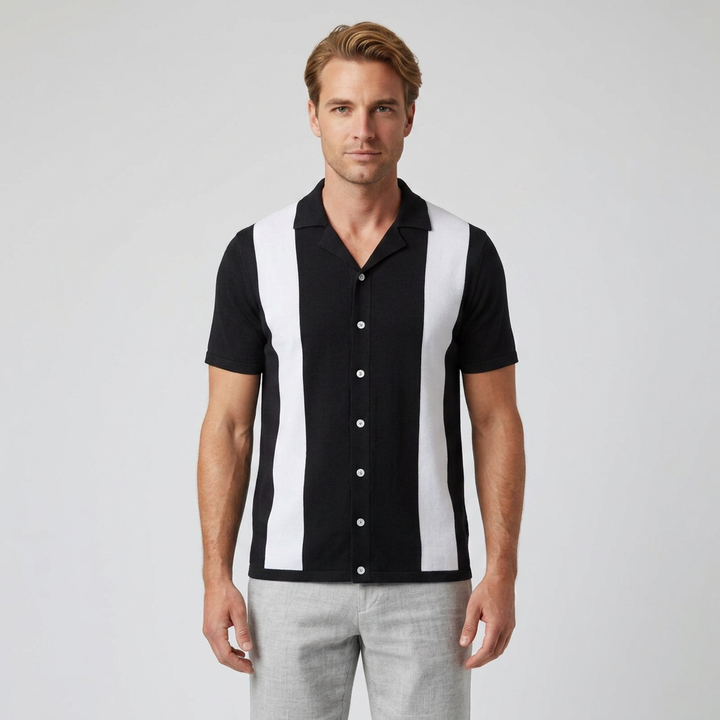 Herren Strick-Poloshirt Schwarz mit weißem Streifen, Vorderansicht