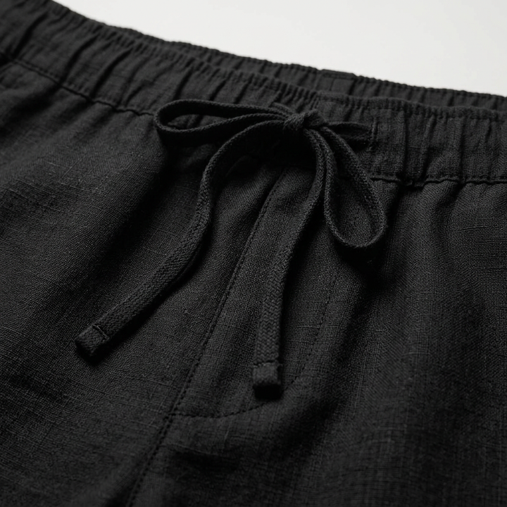 Leinen Shorts Schwarz, Detailaufnahme Kordelzug am Bund