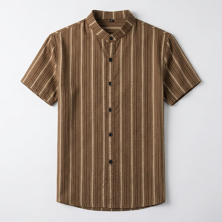Herren Kurzarmhemd mit Stehkragen, braun-beige gestreift, Flatlay